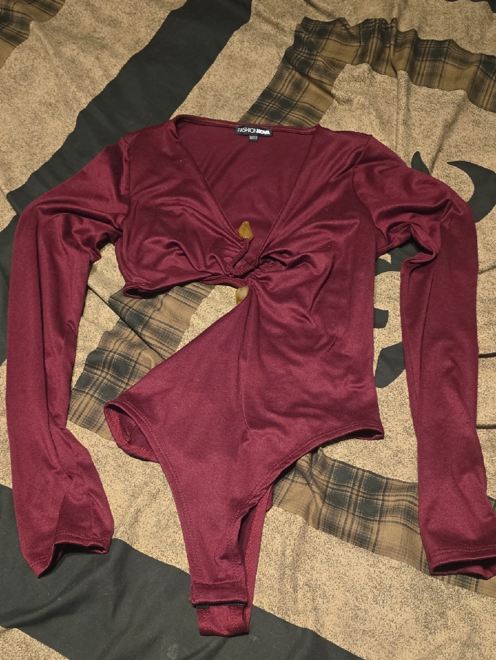 Fashion Nova Women's Wine Twist-Front Long Sleeve Bodysuit Brand New Medium